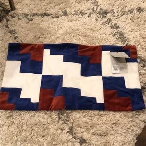 PILLOW COVER & PILLOW